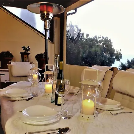 Tori Marche Villa
